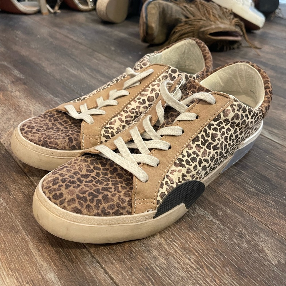 Size 9.5 dolce Vita sneakers